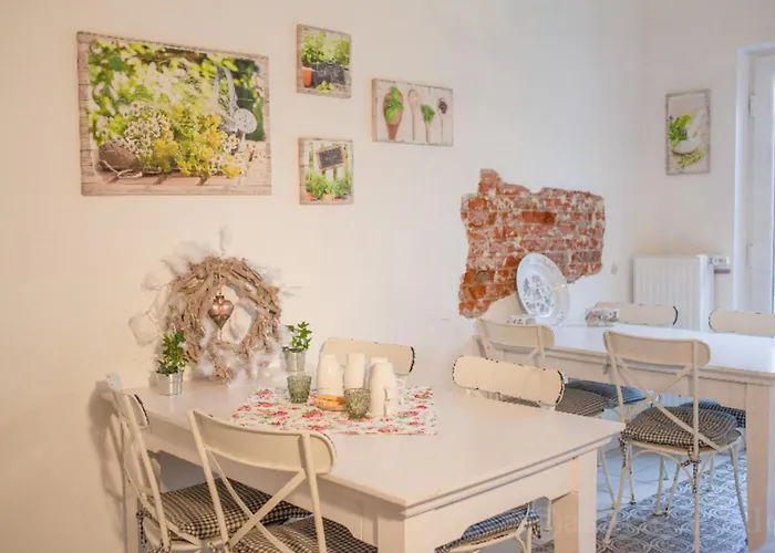 504 Stallgefluester Grömitz